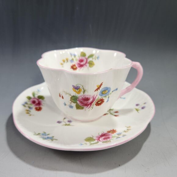 Rose & Red Daisy Pattern Tea Cup Dainty Shelley Bone China Spring Flowers June - Picture 7 of 8